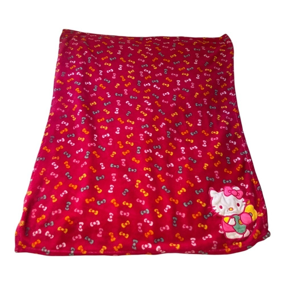 Sanrio Hello Kitty fleece Blanket with Bow Pattern 36” x 28”